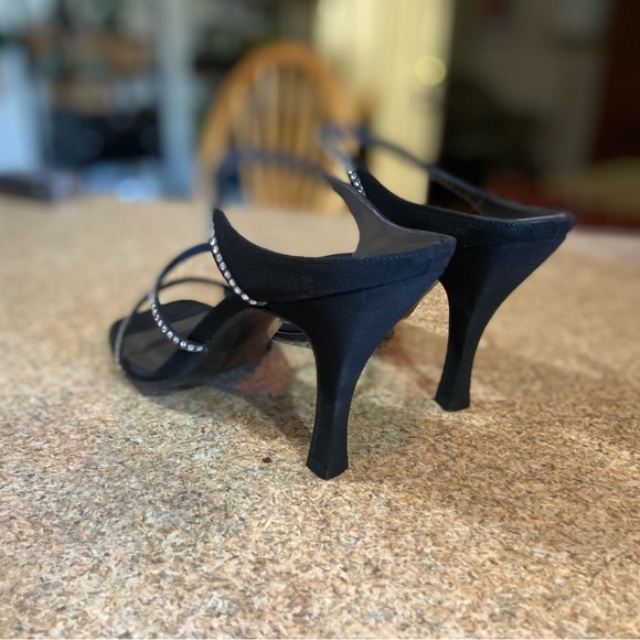 VERA WANG COLLECTION BY STUART WEITZMAN/ BLK-KITTEN HEEL SANDAL-NEW YEARS EVE 🥂🍾 - Picture 9 of 12